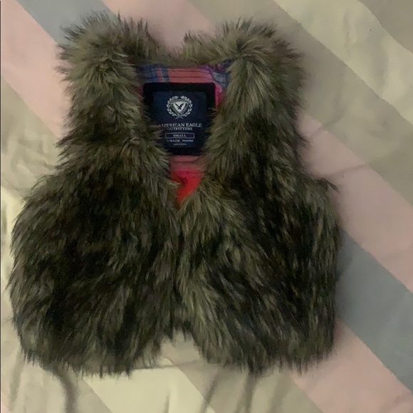 American Eagle Outfitters Jackets & Blazers - Faux fur vest